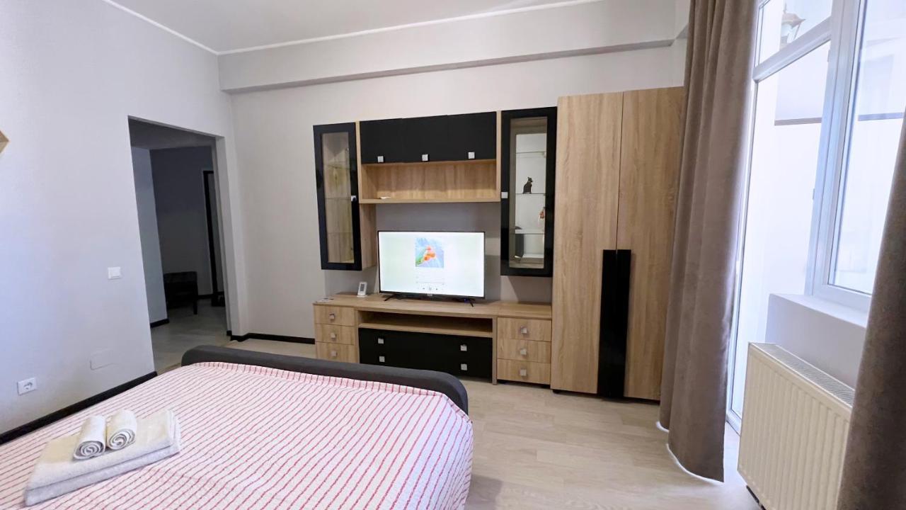Comfortable Apartment With A Panoramic View คีชีเนา ภายนอก รูปภาพ
